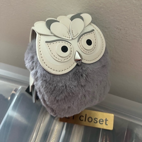 Kate Spade Hoot 3D Owl Faux Fur Coin Purse Keychain Grey NWT - Picture 3 of 6